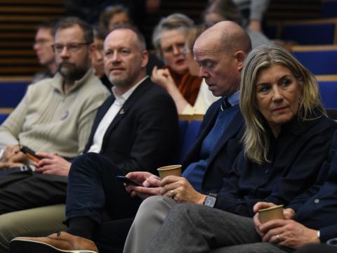 Frambjóðendur til Alþingis á kosningafundi um háskólamál 25. nóvember 2024
