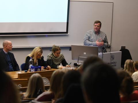 Frá fundi með frambjóðendum um háskólamál 25. nóvember 2024